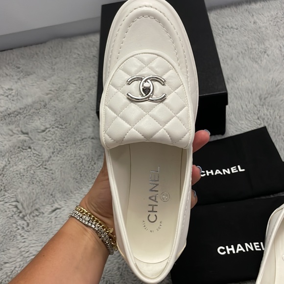 Chanel Classic Interlocking White Loafers - Picture 8 of 9